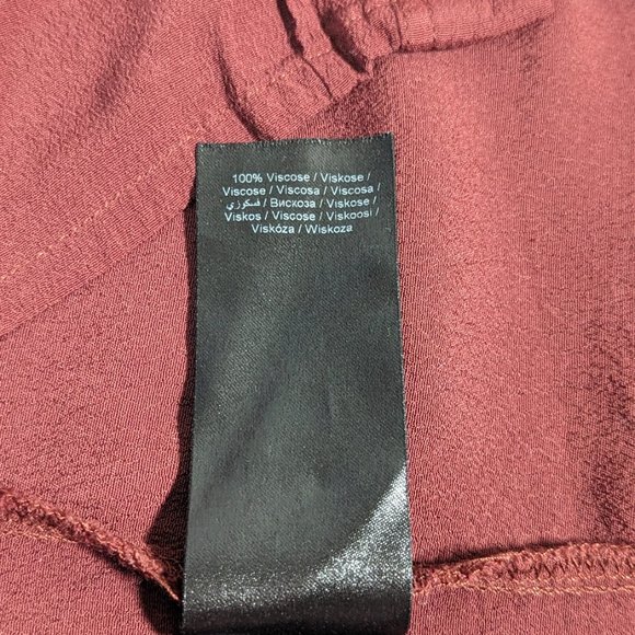 Short Sleeve button front blouse - Picture 8 of 10